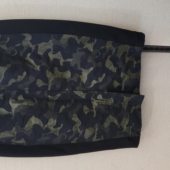 Maeve Camo Pencil Skirt Size 8 - Picture 8 of 16